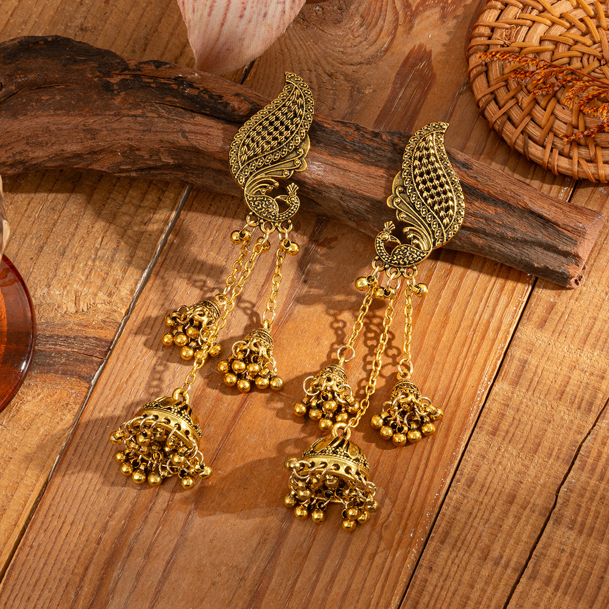 Vintage Peacock Long Tassel Ea - Indian Wedding Supply 评论和价格