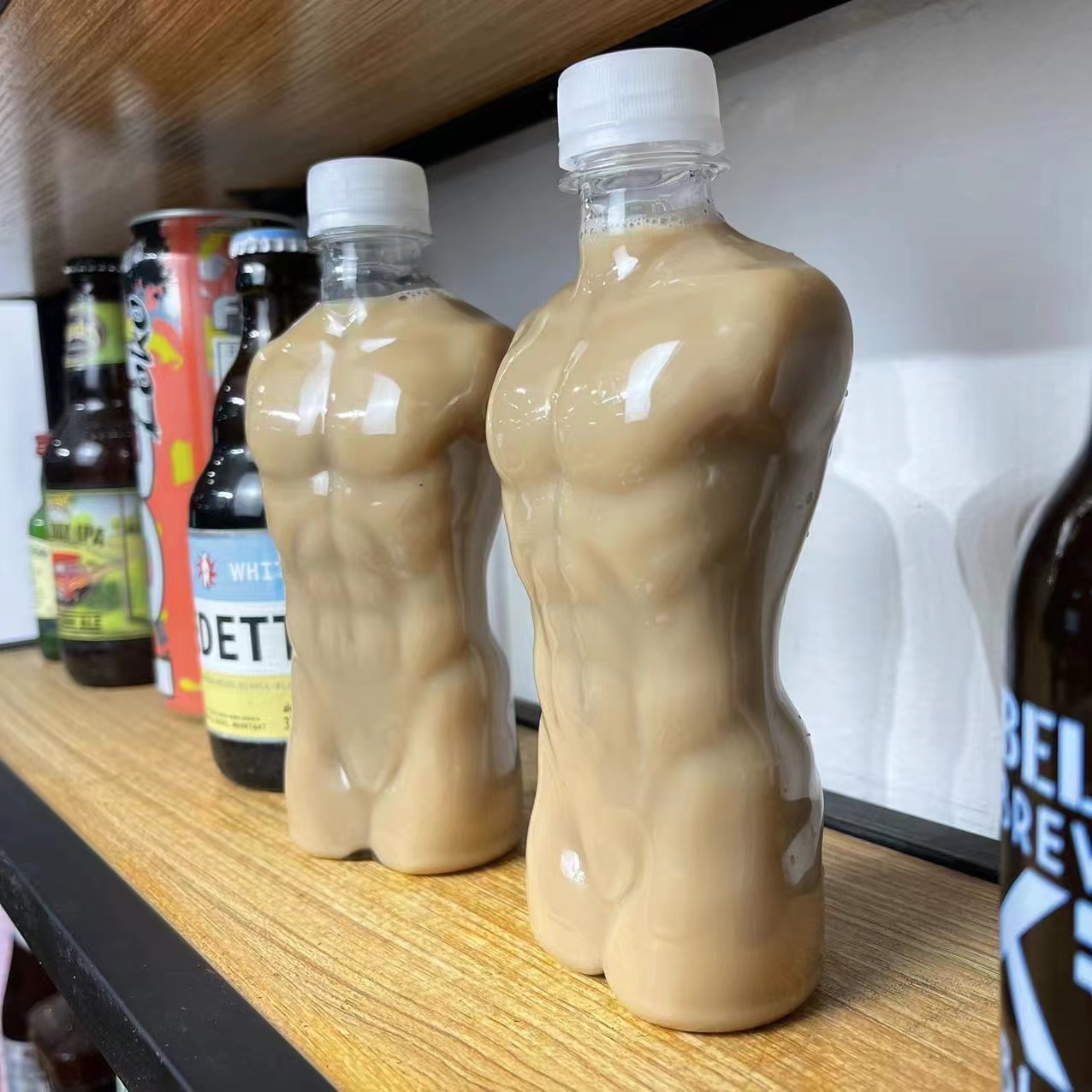Creative Funny Muscle Man Wate - Wedding Water Supply 评论和价格