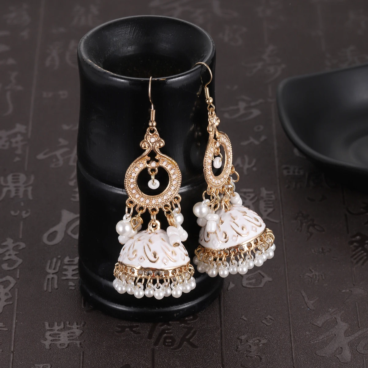 Boho White Enamel Indian Bell  - Indian Wedding Supply 评论和价格